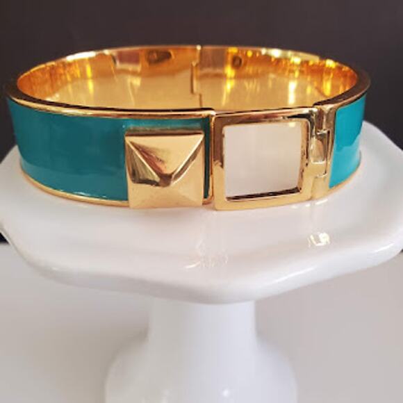 Kate Spade Turn‎ Lock Hinged Bangle Gold Plated and Teal Green Enamel with Pouch - Picture 3 of 9